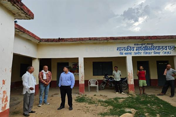 डिप्टी कलेक्टर ने कार्यालय जनपद शिक्षा केन्द्र अटेर का किया निरीक्षण