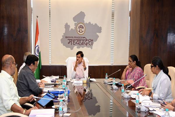 महिलाओं और बच्चों के कल्याण के लिए बेहतर कार्य करने वालों को प्रोत्साहन और लापरवाही बरतने वालों पर कड़ी कार्रवाई करें : मुख्यमंत्री डॉ. यादव