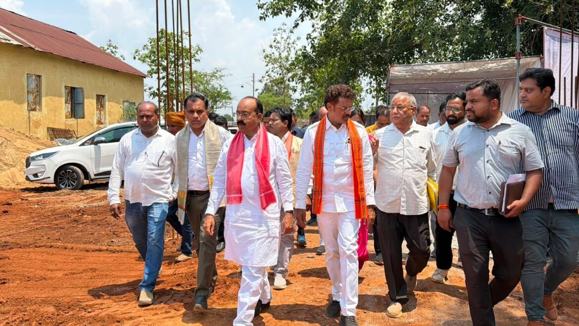 उप मुख्यमंत्री श्री अरुण साव ने शहरी विकास योजनाओं का किया सघन निरीक्षण