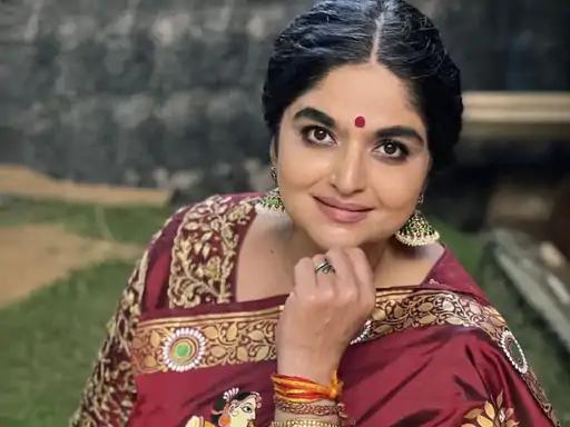 मशहूर एक्ट्रेस इंदिरा कृष्णन ने हाल ही में अपने करियर के शुरुआती दिनों का कास्टिंग काउच का अनुभव शेयर किया
