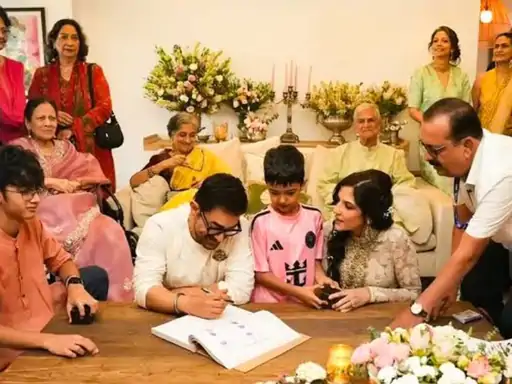एक्टर और होस्ट शेखर सुमन ने हाल ही में आमिर खान की तीसरी शादी पर तंज कसा