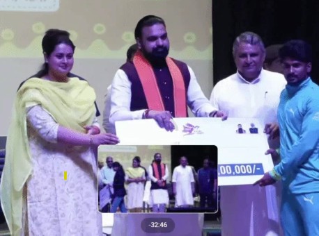 मुख्यमंत्री सम्राट चौधरी आज राष्ट्रीय और अंतरराष्ट्रीय लेवल पर मेडल जीतने वाले 19 खिलाड़ियों को सरकारी नौकरी का जॉइनिंग लेटर दिया