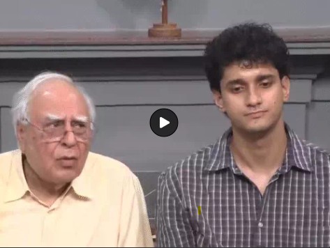 सीनियर एडवोकेट कपिल सिब्बल ने कॉकरोच जनता पार्टी (CJP) के बनाए गए फंड में एक करोड़ रुपए देने की घोषणा की