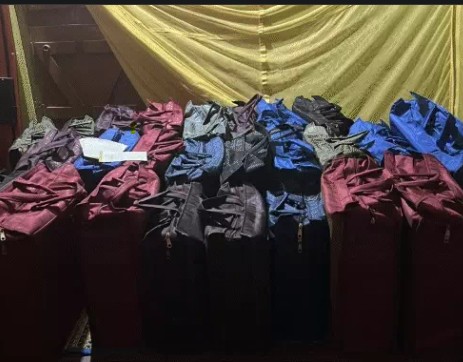 पश्चिम बंगाल के बीरभूम जिले में पुलिस ने  एक छापेमारी में ₹28.5 करोड़ से ज्यादा कैश और 15 किलो सोना बरामद किया