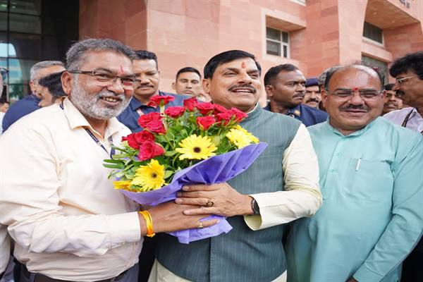मुख्यमंत्री डॉ. यादव का पदोन्नत अधिकारी-कर्मचारियों ने माना आभार