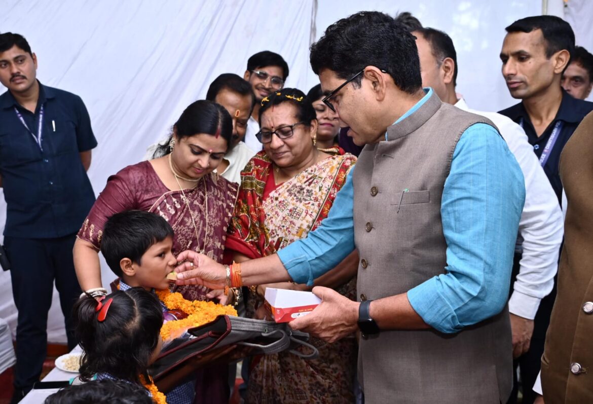 शिक्षा के साथ संस्कारों का समावेश ही समृद्ध छत्तीसगढ़ की नींव – राजस्व मंत्री टंक राम वर्मा