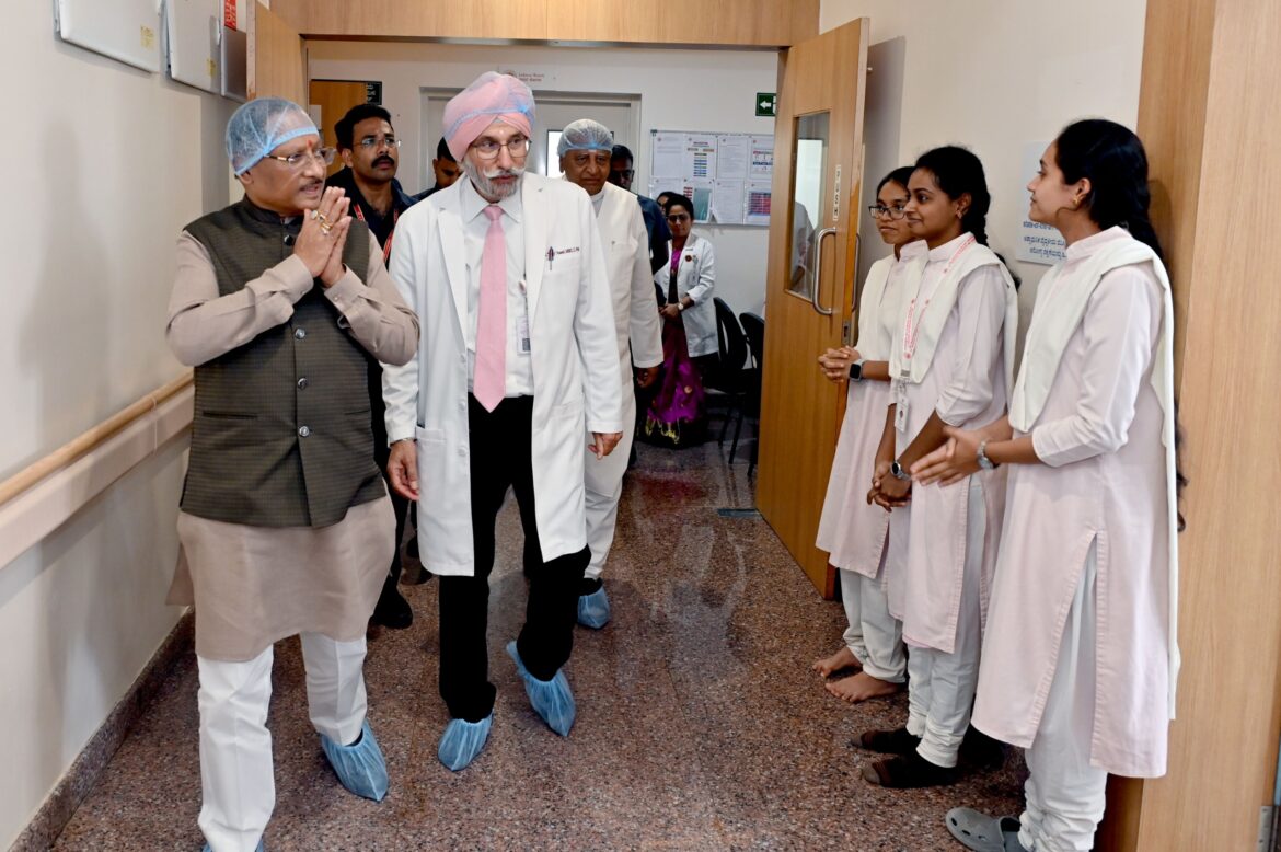 Chief Minister Shri Vishnu Deo Sai Describes Sathya Sai Village’s Sewa Model as an Inspiring Example of Public Welfare