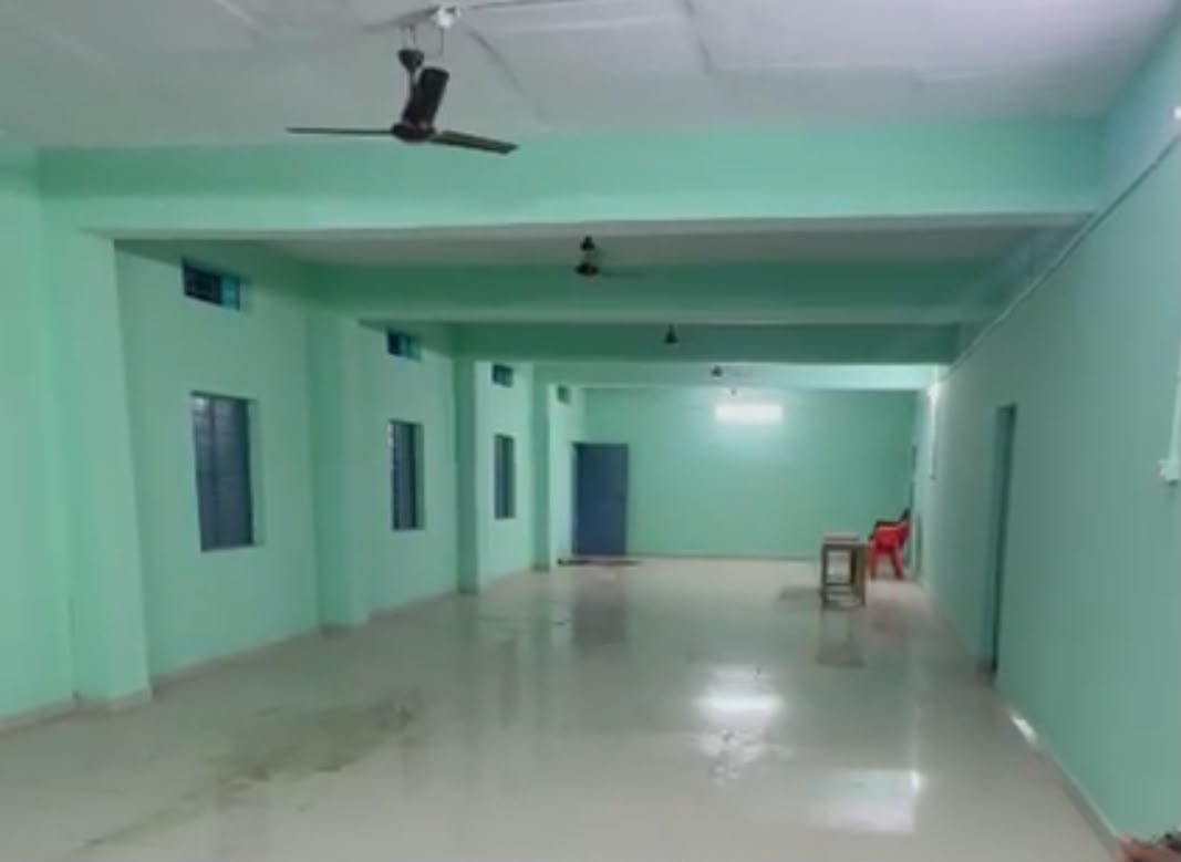 उप मुख्यमंत्री विजय शर्मा की पहल से वनांचल के लमनी और खुड़िया में 20-20 लाख रुपए की लागत से बने आधुनिक प्रतीक्षालय शेड