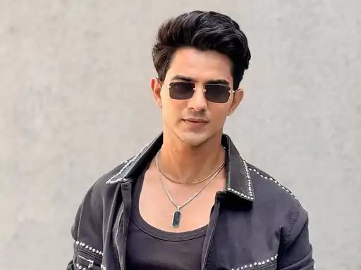 टीवी एक्टर रोहित चंदेल को नाबालिग से छेड़छाड़ करने और उसका पीछा करने के आरोप में गिरफ्तार किया गया