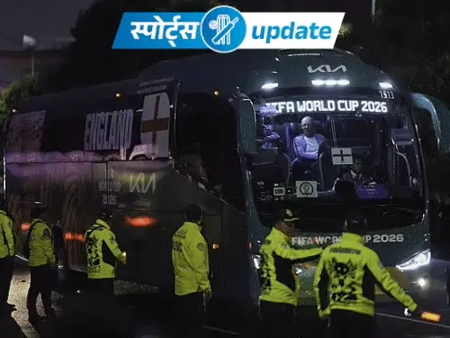 फुटबॉल वर्ल्ड कप के प्री-क्वार्टर फाइनल में मैक्सिको से मैच से पहले इंग्लैंड टीम को मैक्सिको सिटी पहुंचते ही विरोध का सामना करना पड़ा