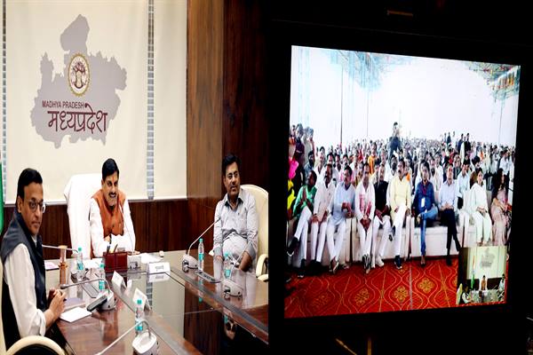किसानों से भूमि अधिग्रहण पर उन्हें दिया जाएगा चार गुना मुआवजा : मुख्यमंत्री डॉ. यादव
