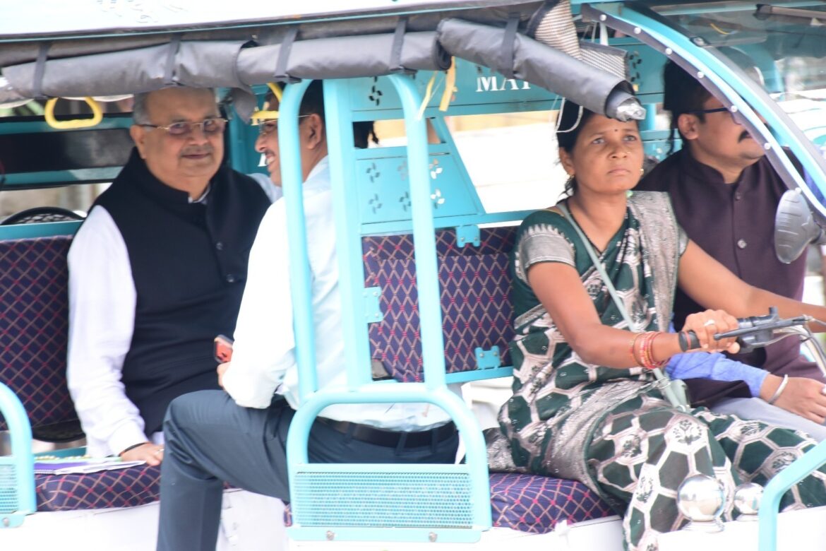Chief Minister Shri Vishnu Deo Sai Urges Centre to Adopt Arunachal Model for Road Connectivity in Bastar