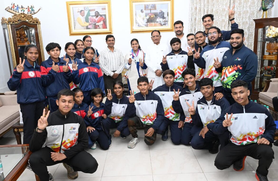 Commonwealth Games Silver Medallist Gyaneshwari Yadav Receives Grand Welcome at Chief Minister’s Residence