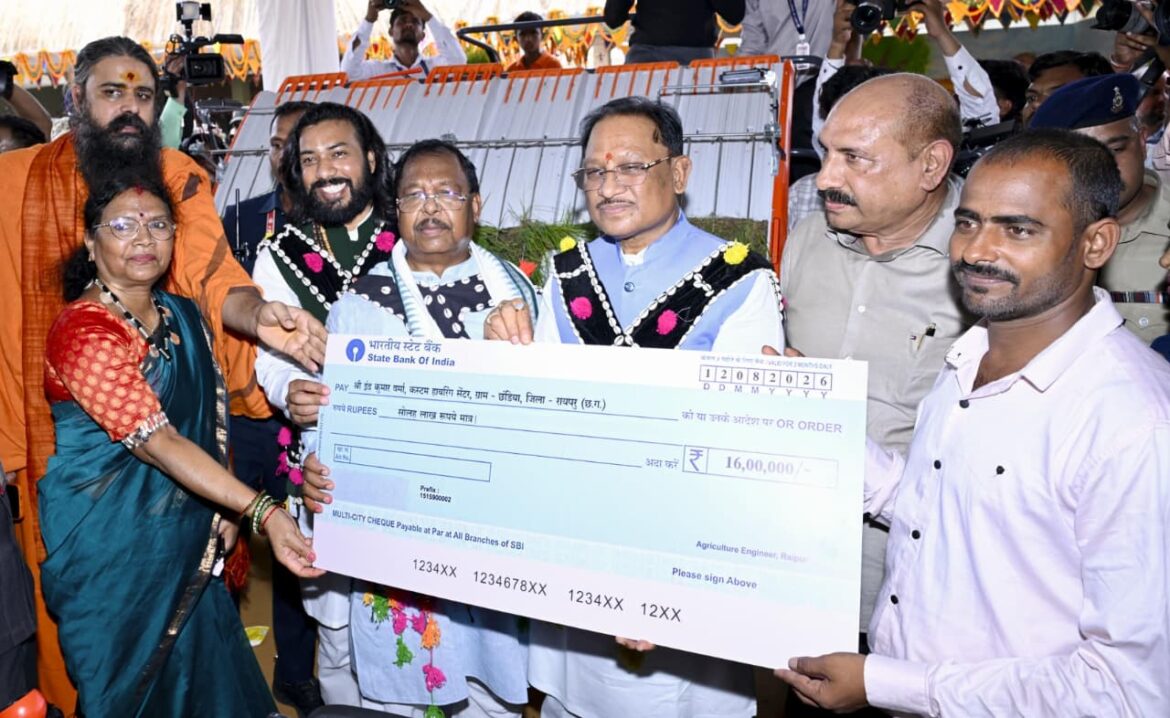 हरेली तिहार पर मुख्यमंत्री निवास में साकार हुई छत्तीसगढ़ की लोक संस्कृति, कृषि परंपरा और ग्रामीण जीवन की जीवंत झांकी
