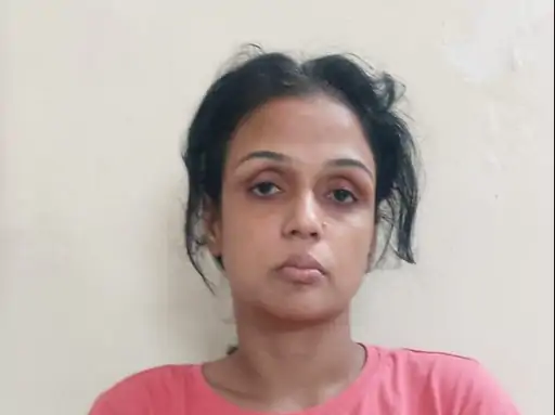 मॉडल अंतरा बनर्जी को अरावली एक्सप्रेस में आरपीएफ (RPF) कर्मचारी पर हमले के आरोप में हिरासत में लिया गया