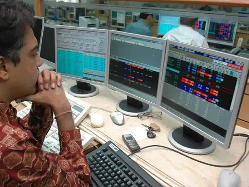 विदेशी पोर्टफोलियो निवेशकों (FPIs) ने जुलाई में भारतीय शेयर बाजार में जोरदार वापसी करते हुए इक्विटी में करीब ₹20,200 करोड़ का नेट इन्वेस्टमेंट किया