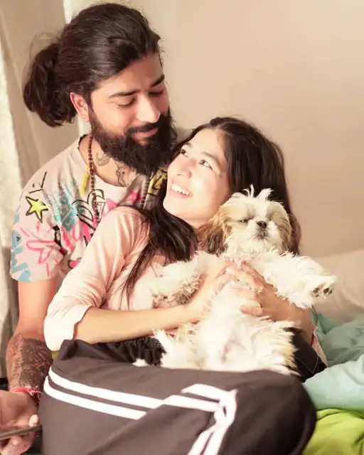 यूट्यूबर अनुराग डोभाल के चीटिंग के आरोपों पर उनकी पत्नी रितिका चौहान ने पहली बार जवाब दिया