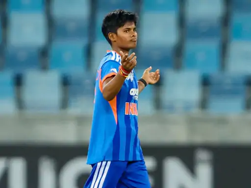 विमेंस एशिया कप फाइनल के बाद भारतीय महिला टीम की तेज गेंदबाज क्रांति गौड़ पर ICC ने जुर्माना लगाया