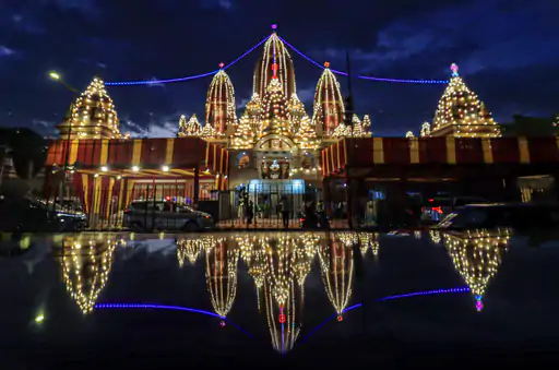 देशभर में आज श्रीकृष्ण जन्माष्टमी मनाई जा रही
