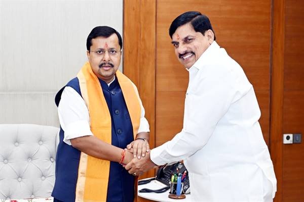 मुख्यमंत्री डॉ. यादव ने अध्यक्ष श्री नितिन नबीन से की सौजन्य भेंट
