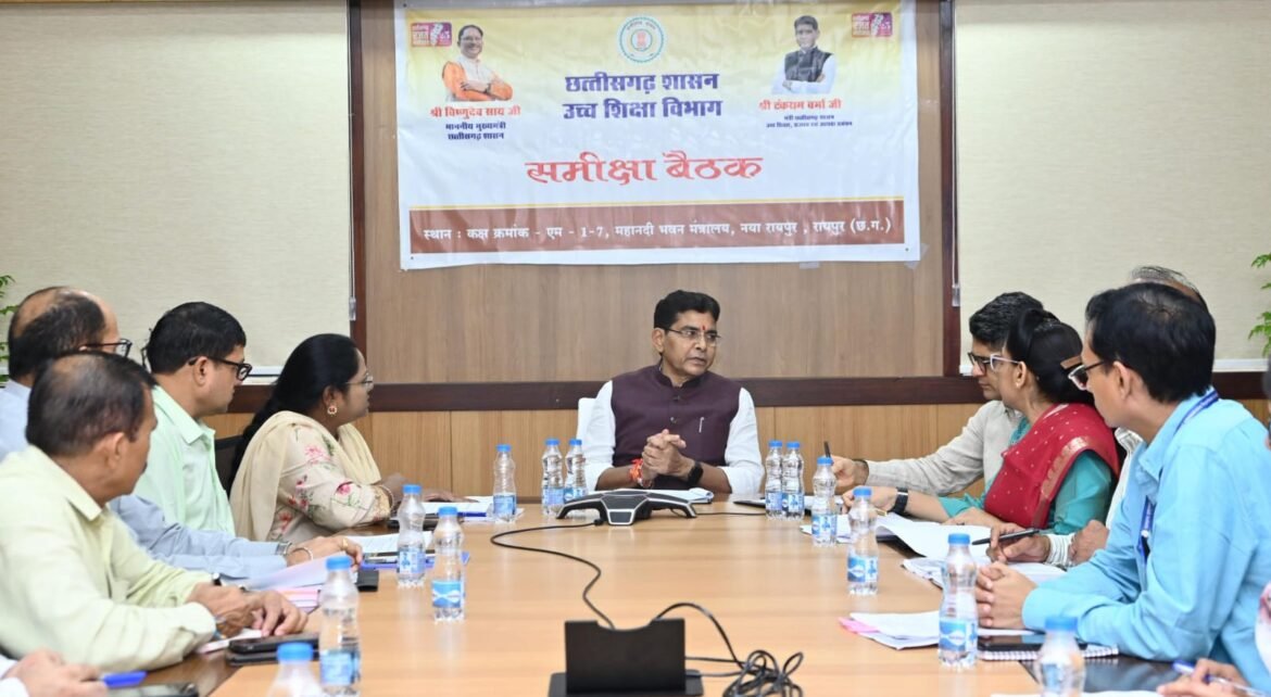 700 सहायक प्राध्यापकों की भर्ती और पदोन्नति प्रक्रिया में अनावश्यक विलंब न करें – उच्च शिक्षा मंत्री  टंक राम वर्मा