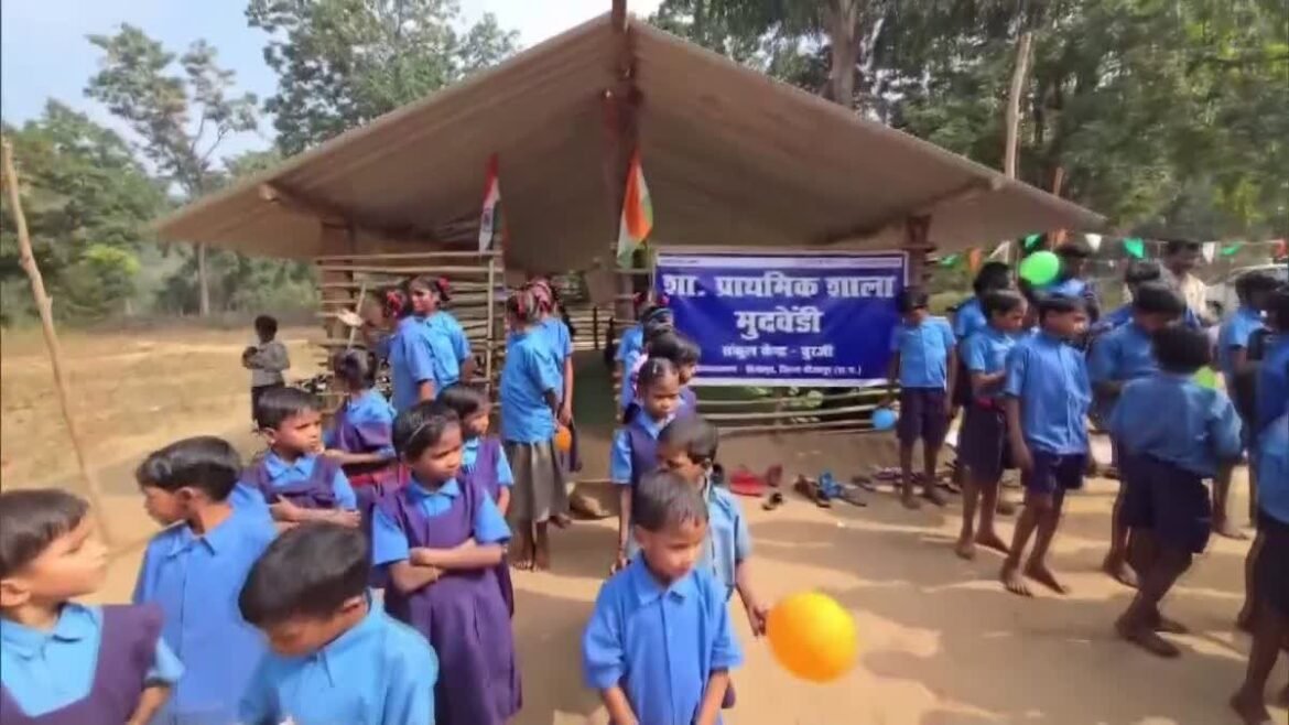 शिक्षक दिवस पर विशेष लेख: नक्सलमुक्त क्षेत्रों में शिक्षा की नई भोर