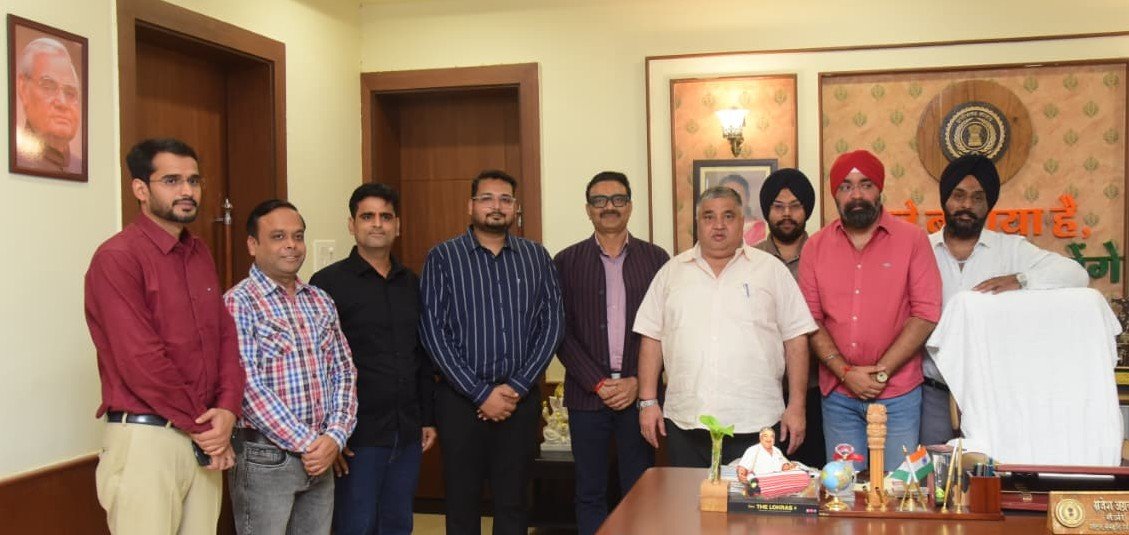 छत्तीसगढ़ ट्रेवल एंड टूरिज्म एसोसिएशन के प्रतिनिधिमंडल ने पर्यटन मंत्री  राजेश अग्रवाल से की सौजन्य भेंट, विश्व पर्यटन दिवस समारोह के लिए किया आमंत्रित