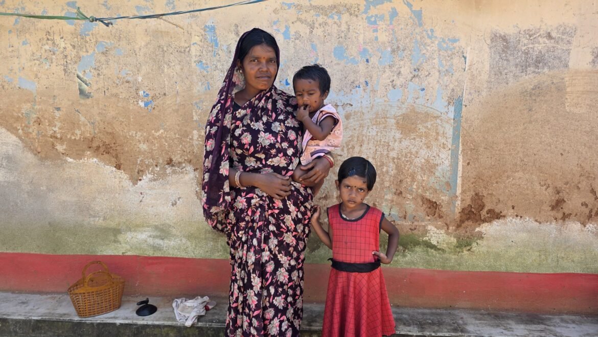 सेवा की कहानी : नोनी सुरक्षा योजना से खिरमेन को बच्चों के भविष्य का मिला भरोसा