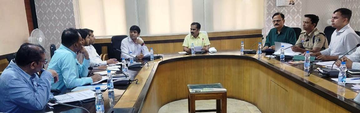 विभिन्न ब्लैक स्पॉट में आवश्यक सुधार हेतु सचिव परिवहन की अध्यक्षता में हुई बैठक