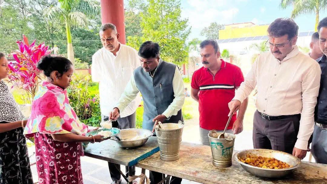 वन मंत्री  केदार कश्यप ने बस्तर के बाढ़ प्रभावित क्षेत्रों का लिया जायजा