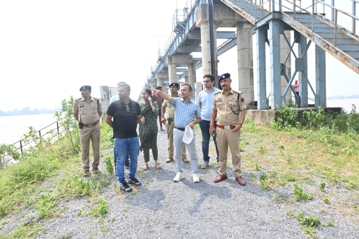 मुख्यमंत्री  विष्णु देव साय के निर्देश पर महानदी के तटीय क्षेत्रों में राहत-बचाव के लिए प्रशासन मुस्तैद