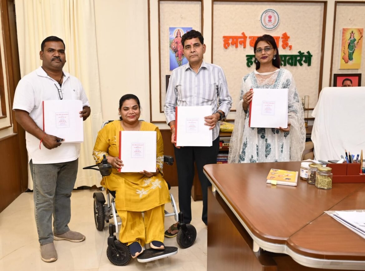 ब्रेल पुस्तक से दृष्टिबाधित विद्यार्थियों को कानूनी अधिकारों और शासकीय योजनाओं की मिलेगी जानकारी – राजस्व मंत्री   टंक राम वर्मा