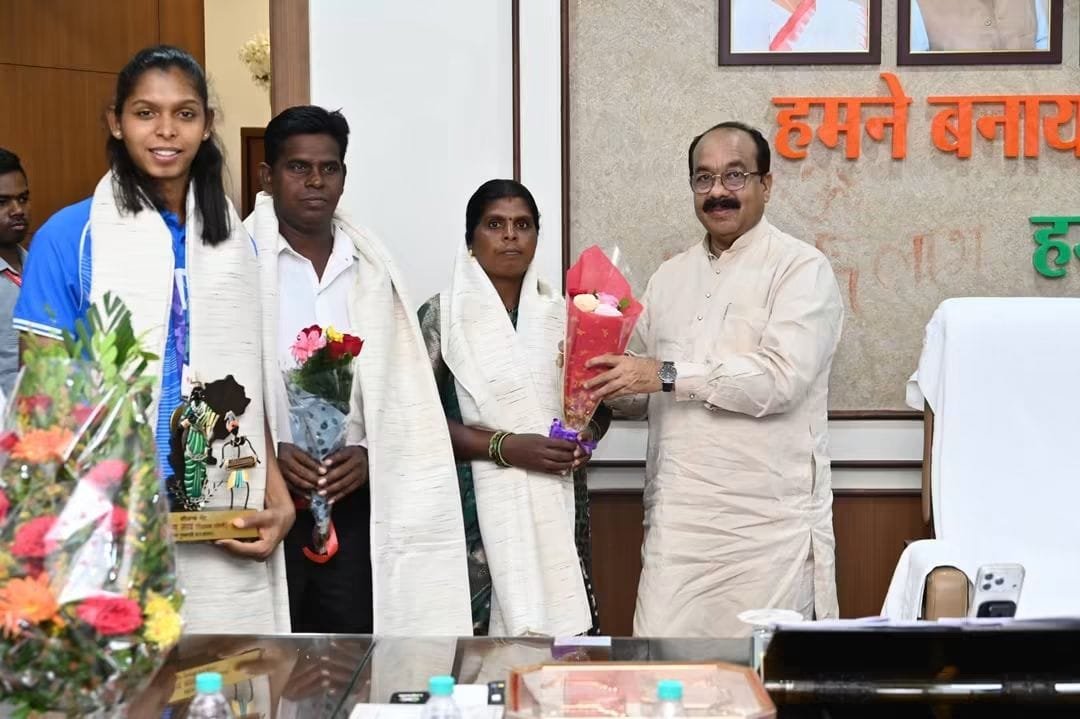 संजू की स्वर्णिम जीत पर उप मुख्यमंत्री  अरुण साव ने थपथपाई पीठ, कहा छत्तीसगढ़ के खिलाड़ियों को मिलेगा उनके अनुभव का लाभ