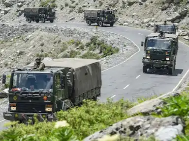 लद्दाख में चीन से लगी एलएसी तक सेना अपनी सप्लाई व्यवस्था मजबूत कर रही