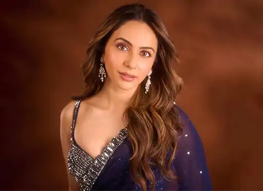 आयकर विभाग ने मुंबई में बॉलीवुड एक्ट्रेस रकुल प्रीत सिंह, उनके ससुर और फिल्म प्रोड्यूसर वाशु भगनानी और पैनोरमा स्टूडियो से जुड़ी 12 जगहों पर छापेमारी की