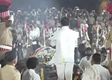 नाना पाटेकर का गुरुवार सुबह 75 साल की उम्र में निधन हो गया
