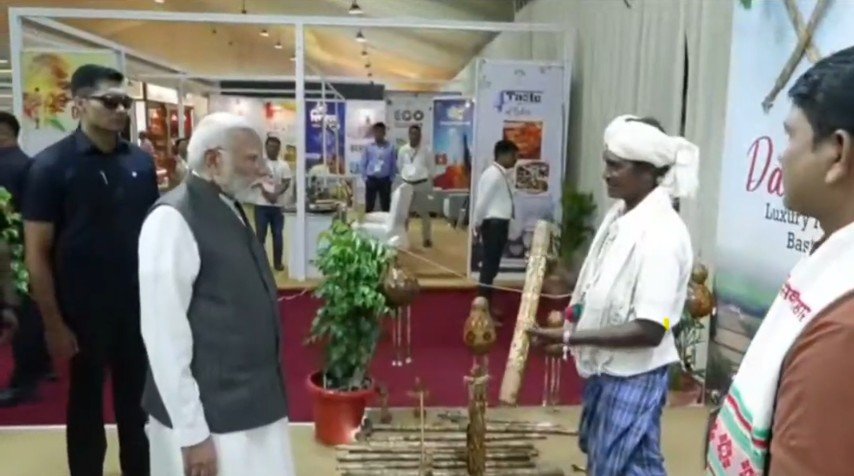 प्रधानमंत्री  नरेन्द्र मोदी ने छत्तीसगढ़ के स्टाल की सराहना की