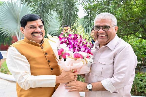 मुख्यमंत्री डॉ. यादव ने केंद्रीय मंत्री यादव से की सौजन्य भेंट