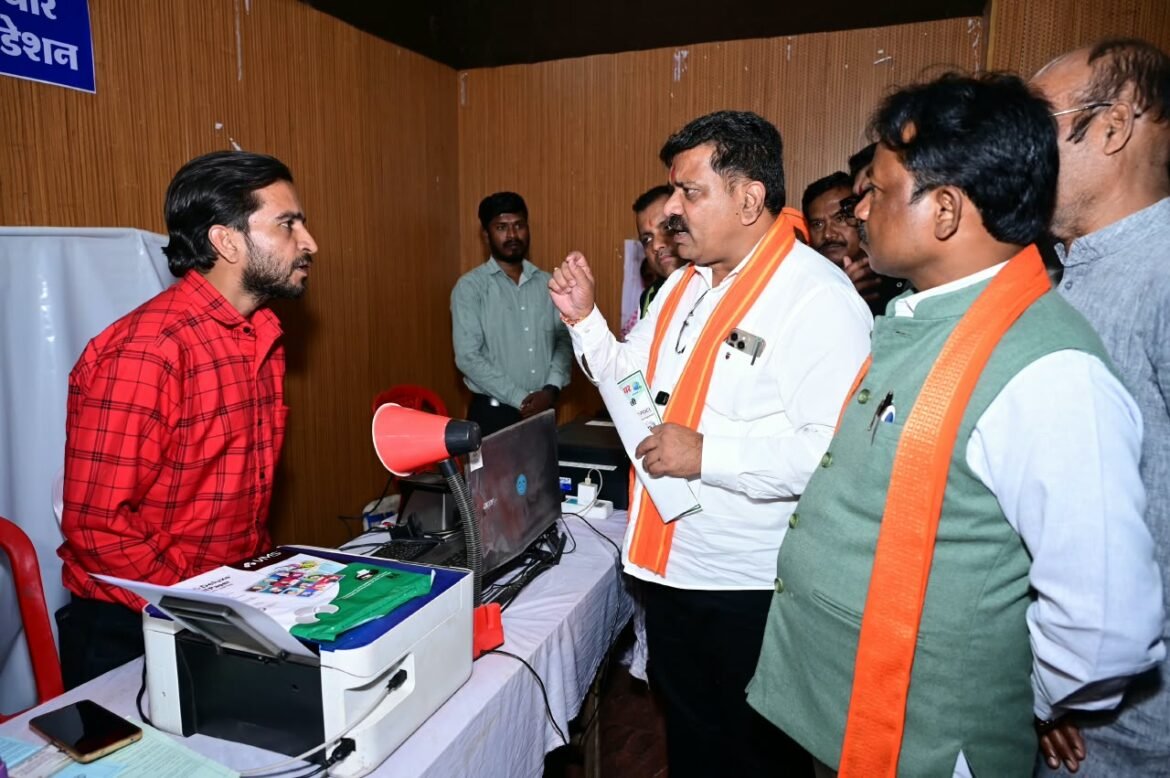नक्सलवाद के लंबे और काले दौर से निकलकर शांति, सुरक्षा और समृद्धि की राह पर तेजी से आगे बढ़ रहा बस्तर – उप मुख्यमंत्री  विजय शर्मा