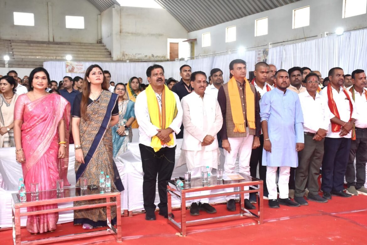 सेवा संकल्प अभियान के तहत कबीरधाम में निकली भव्य सेवा ज्योति यात्रा, उप मुख्यमंत्री  विजय शर्मा हुए शामिल