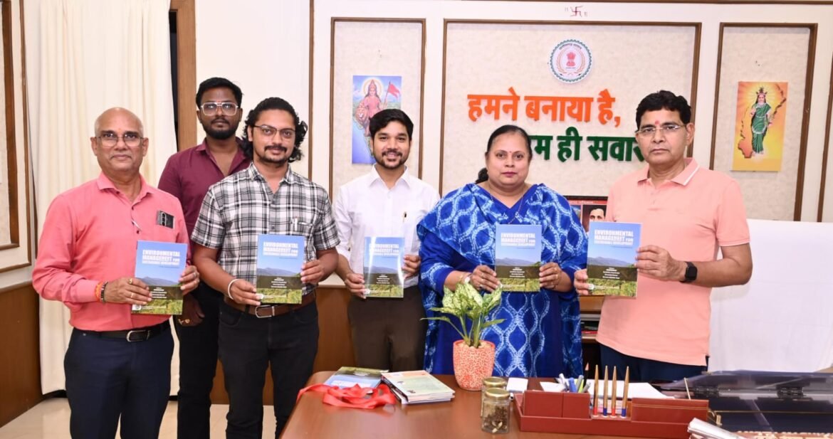 शोधग्रंथ पर्यावरण संरक्षण और अकादमिक उत्कृष्टता का उत्कृष्ट संगम – उच्च शिक्षा मंत्री  टंक राम वर्मा