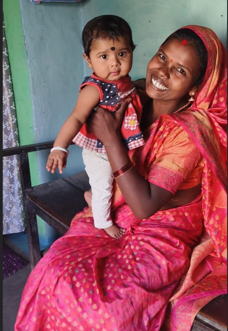 विष्णु भैया की जनकल्याणकारी योजना बनी सहारा, पूजा पटेल को बच्चे की बेहतर देखभाल के लिए मिला आर्थिक संबल