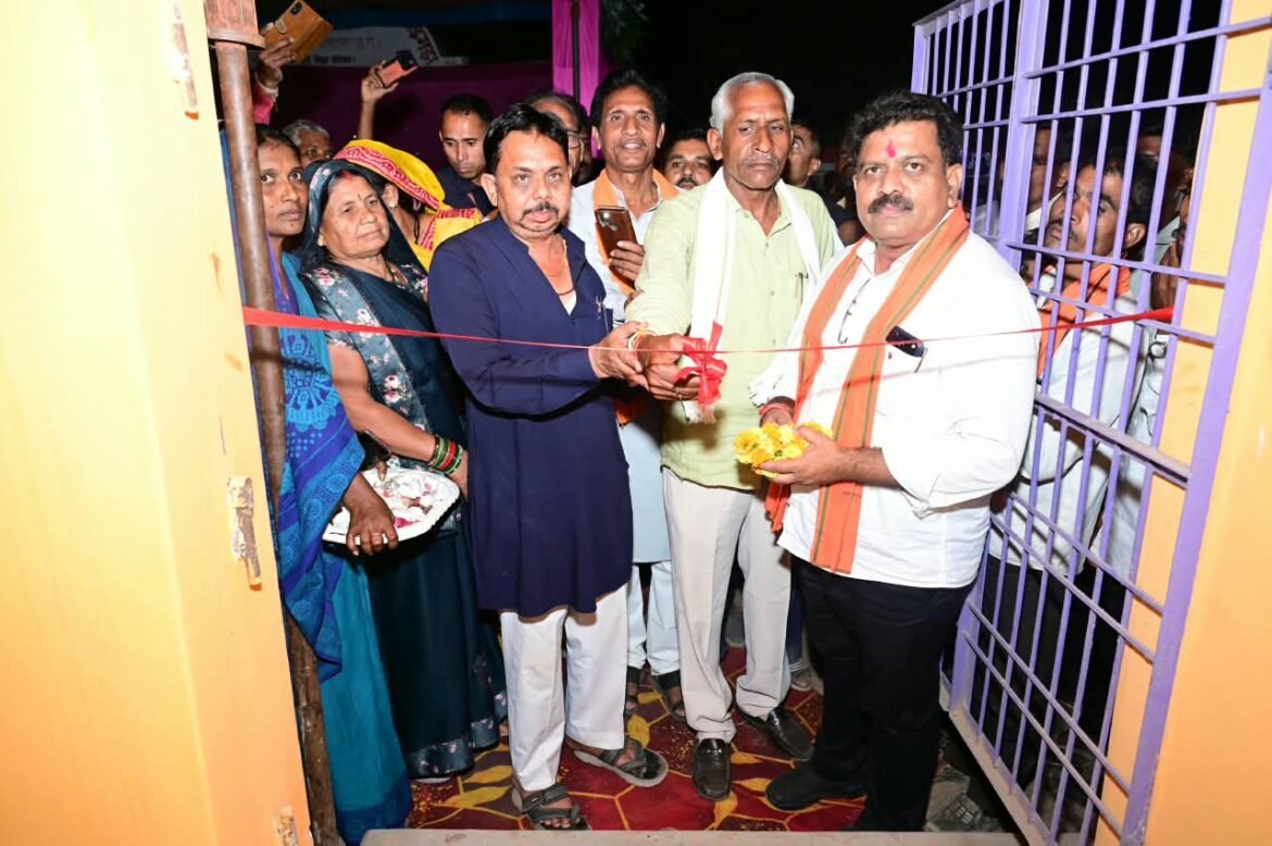 उप मुख्यमंत्री  विजय शर्मा ने मड़मड़ा में आंगनबाड़ी और अटल डिजिटल सेवा केंद्र का किया लोकार्पण