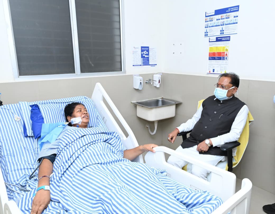 मुख्यमंत्री  विष्णुदेव साय ने विधायक श्रीमती रायमुनी भगत का जाना कुशलक्षेम : शीघ्र स्वास्थ्य लाभ की कामना की