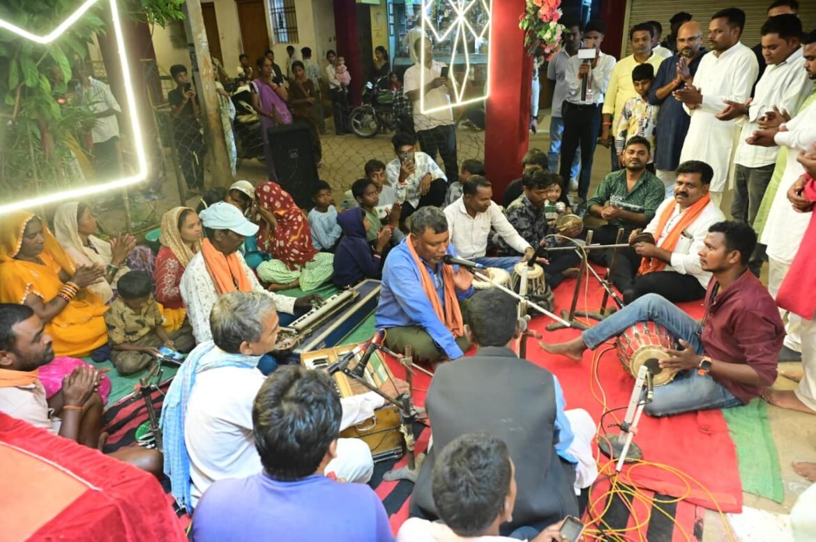 महाअष्टमी पर उप मुख्यमंत्री  विजय शर्मा ने किए मां दंतेश्वरी, मां परमेश्वरी और मां चंडी के दर्शन