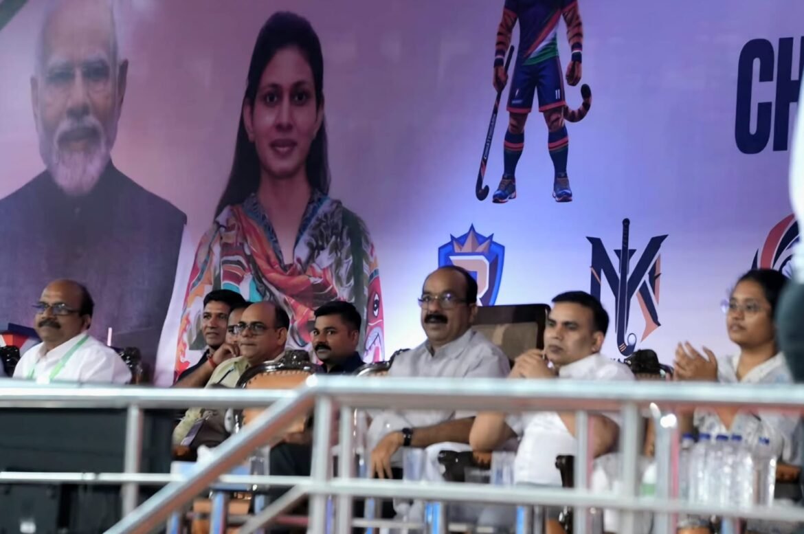 उप मुख्यमंत्री  अरुण साव ने की खिलाड़ियों की हौसला अफजाई, मैच देखने पहुंचे हॉकी स्टेडियम
