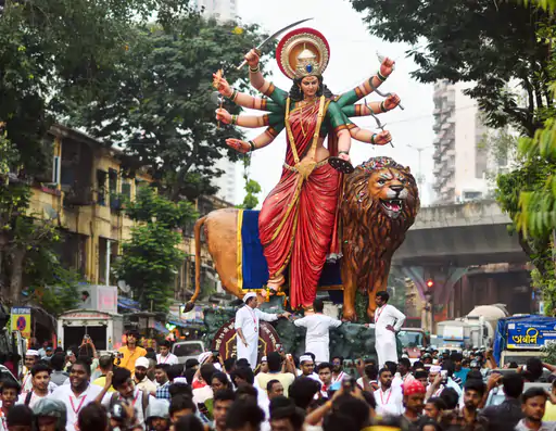 देशभर में आज से शारदीय नवरात्रि की शुरुआत हो गई