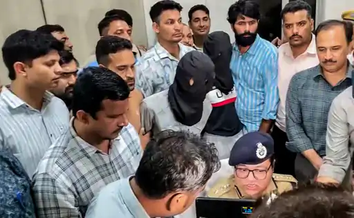 एक्टर टाइगर श्रॉफ पर हमले को लेकर मुंबई पुलिस ने सोमवार को प्रेस कॉन्फ्रेंस की